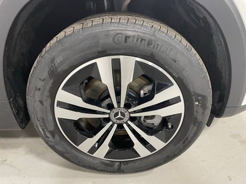 Used 2025 Mercedes-Benz GLB 250 GLB 250 image 11