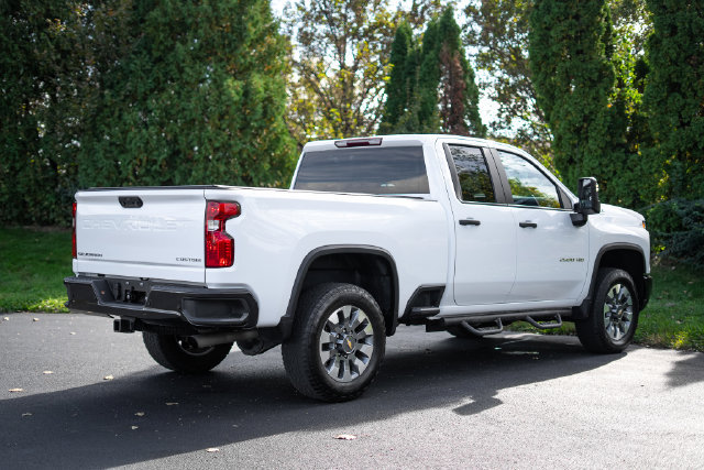 Used 2024 Chevrolet Silverado 2500 Custom w/ Custom Value Package AWD/4WD image 5