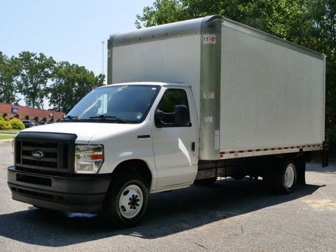 Used 2024 Ford E-450 and Econoline 450 Super Duty w/ Power Windows & Locks Group RWD image 6