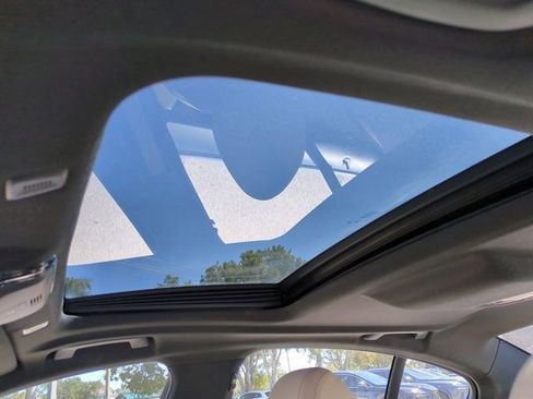 Used 2018 BMW 540i xDrive w/ Premium Package image 18