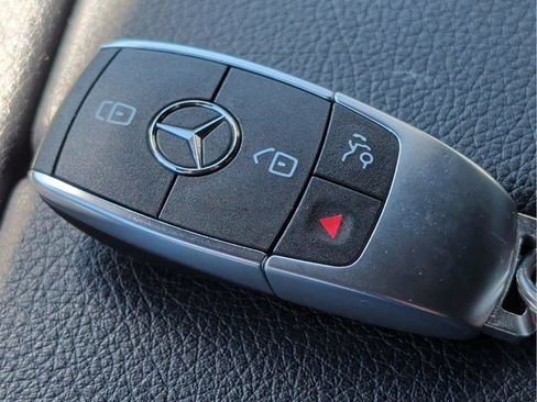 Used 2025 Mercedes-Benz GLS 450 4MATIC image 39