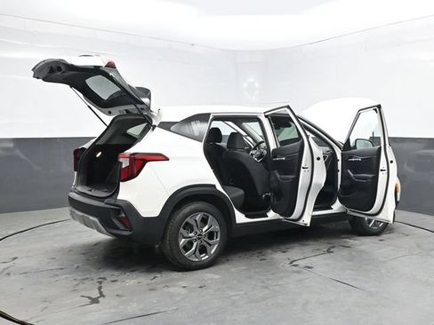 Used 2024 Kia Seltos LX AWD/4WD image 38