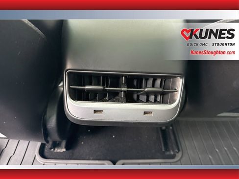 Used 2018 Tesla Model 3 Long Range image 32