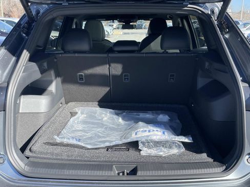 New 2026 Volkswagen Tiguan SE R-Line FWD image 10
