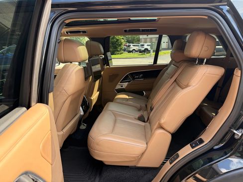 Used 2023 Land Rover Range Rover Long Wheelbase SE AWD/4WD image 35