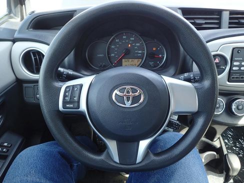 Used 2012 Toyota Yaris LE FWD image 14