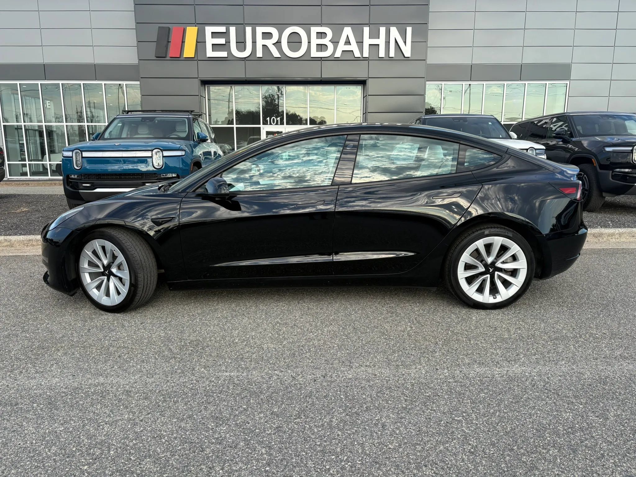 Used 2023 Tesla Model 3 Long Range AWD/4WD image 2