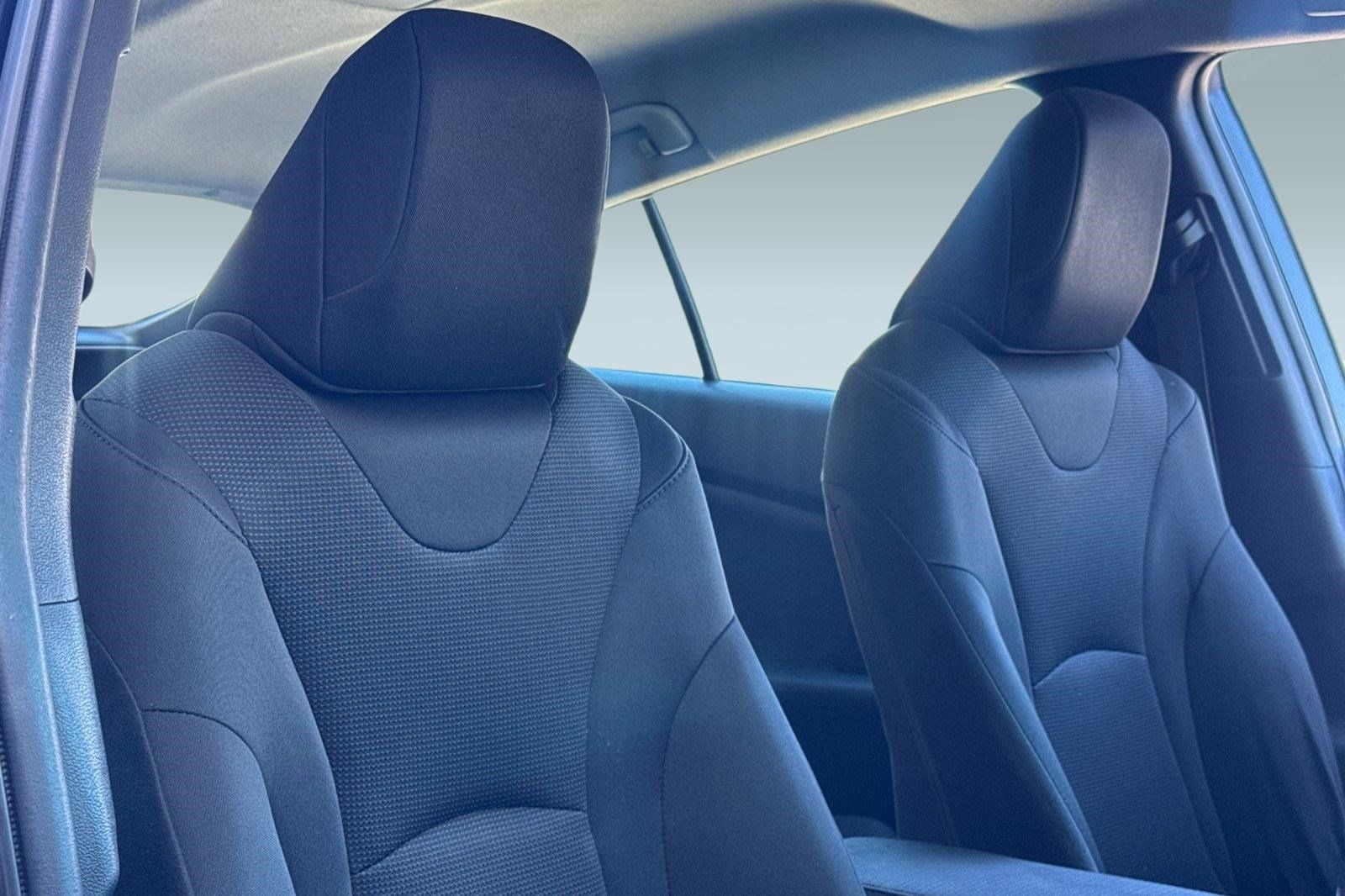 Used 2019 Toyota Prius L Eco FWD image 32