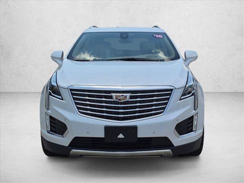 Used 2018 Cadillac XT5 Platinum w/ Driver Assist Package AWD/4WD image 2