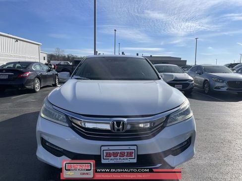 Used 2017 Honda Accord Touring image 30