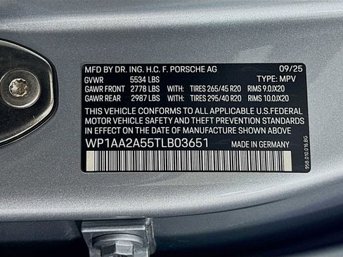 New 2026 Porsche Macan image 33