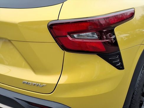 Certified 2024 Chevrolet Trax ACTIV w/ Driver Confidence Package image 8