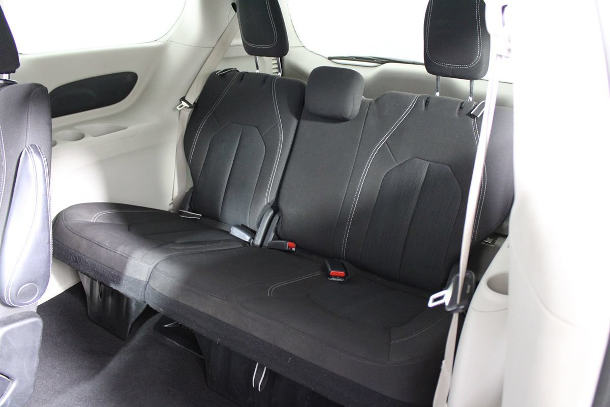 Used 2023 Chrysler Voyager LX FWD image 21