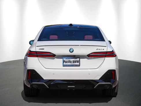 New 2027 BMW 550e xDrive w/ Premium Package AWD/4WD image 5
