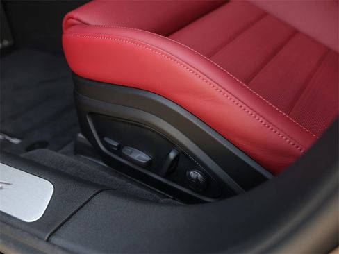 New 2025 Porsche Panamera 4 image 16