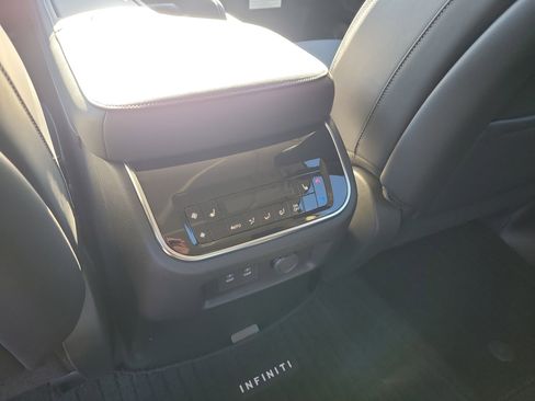New 2026 INFINITI QX80 Pure image 11