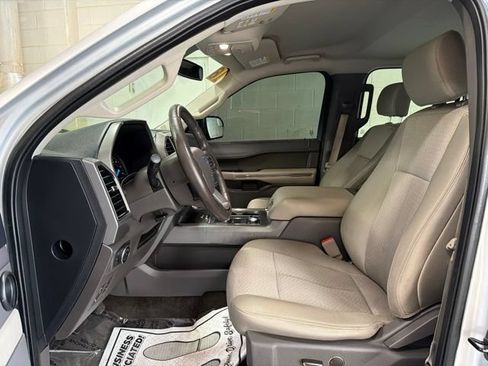 Used 2018 Ford Expedition XLT AWD/4WD image 10