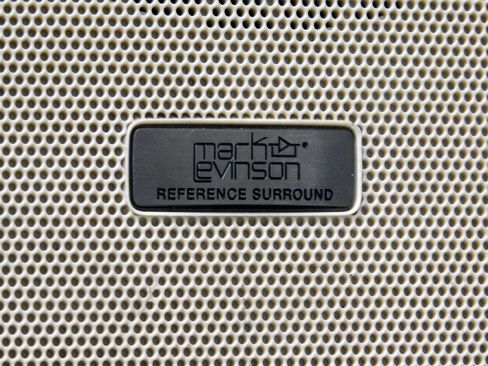 Used 2013 Lexus LX 570 4WD w/ Luxury Pkg w/Pre-crash image 28