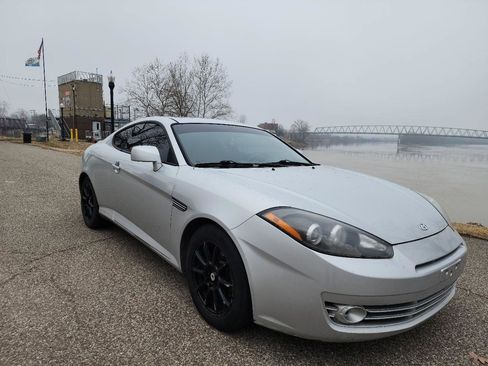 Used 2008 Hyundai Tiburon GS image 1
