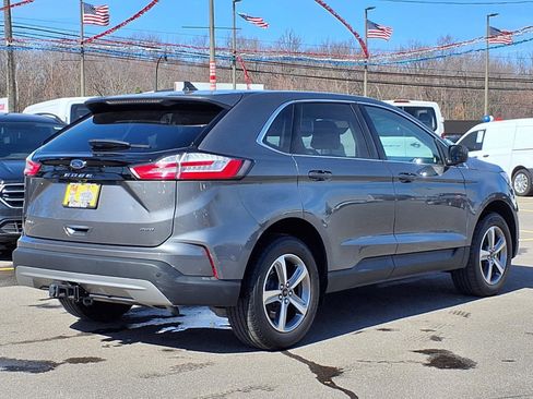 Used 2023 Ford Edge SEL w/ Convenience Package image 2