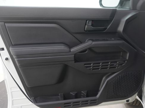 Used 2025 Toyota Tacoma SR image 20