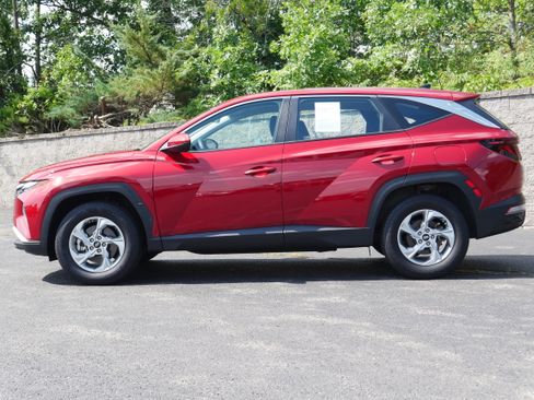 Used 2024 Hyundai Tucson SE AWD/4WD image 3