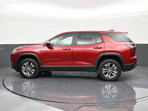 Used 2025 Chevrolet Equinox LT w/ Safety and Technology Package FWD image 2