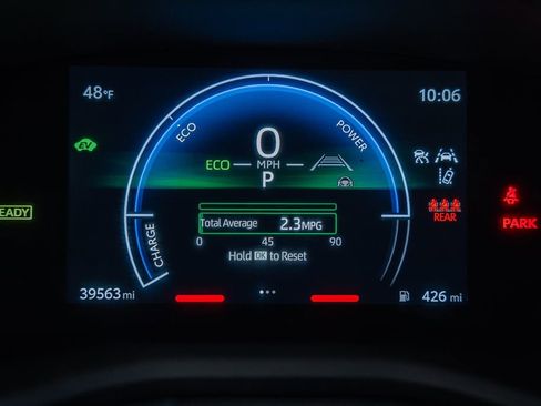 Used 2025 Toyota Camry LE image 38