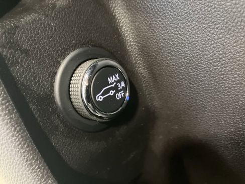 Used 2023 Cadillac XT4 Luxury image 13