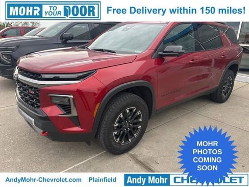 Used 2024 Chevrolet Traverse Z71 w/ LPO, Floor Liner Package AWD/4WD image 1