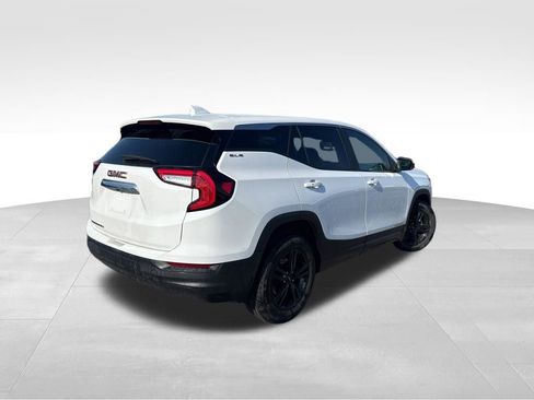 Used 2024 GMC Terrain SLE FWD image 5