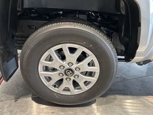 New 2026 Toyota Tacoma SR5 AWD/4WD image 17