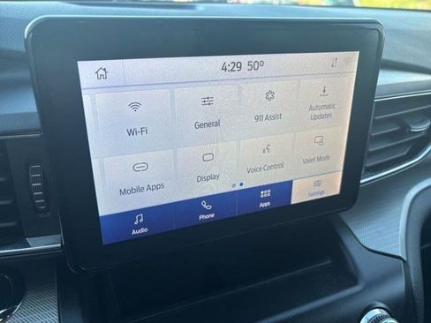 Used 2020 Ford Explorer XLT w/ Equipment Group 202A image 23