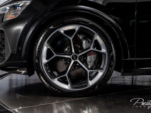 Used 2025 Audi RS Q8 performance image 11