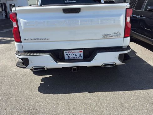 Used 2022 Chevrolet Silverado 1500 High Country w/ High Country Premium Package AWD/4WD image 10