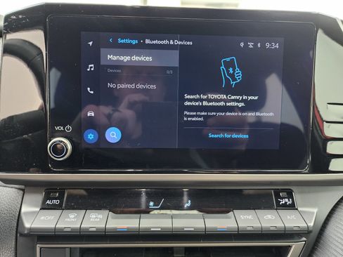 Used 2025 Toyota Camry SE image 48