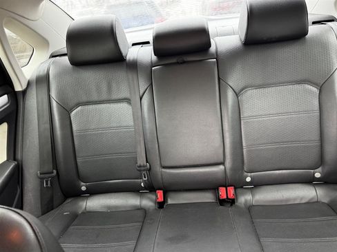 Used 2012 Volkswagen Passat 2.5 SE FWD image 19