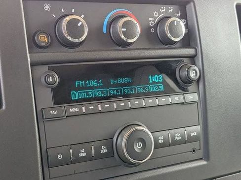 Used 2025 Chevrolet Express 3500 LT w/ LT Preferred Equipment Group RWD image 18