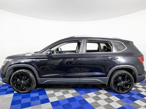 Used 2023 Volkswagen Taos SE image 7