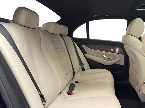 Used 2022 Mercedes-Benz E 350 Sedan w/ AMG Line Exterior image 44