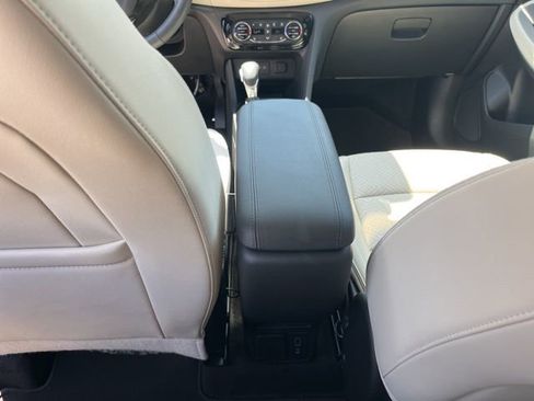 Used 2023 Buick Encore GX Essence w/ Experience Buick Package FWD image 16
