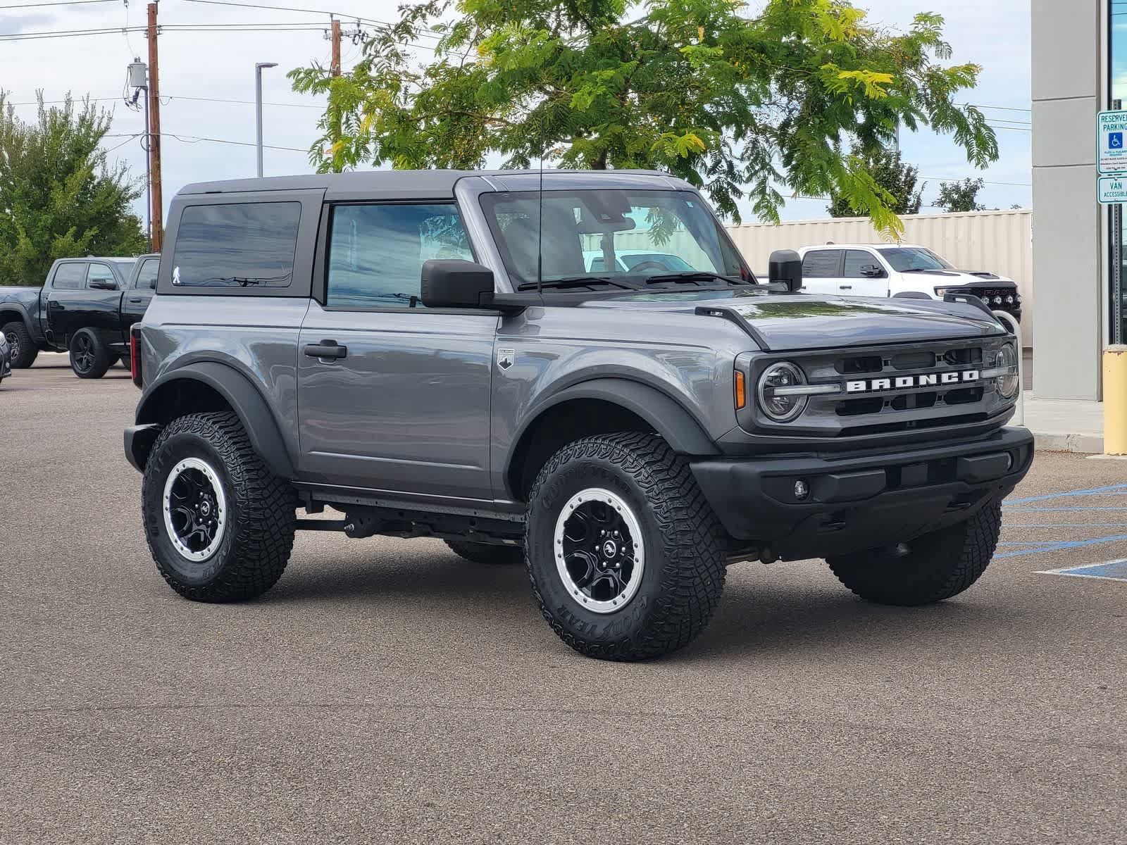 Used 2023 Ford Bronco Big Bend w/ Sasquatch Package AWD/4WD image 3
