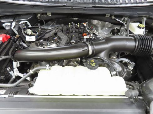 Used 2025 Ford Expedition Tremor image 33