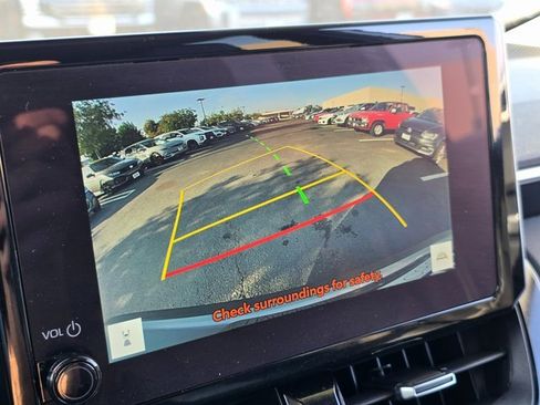 Used 2023 Toyota Corolla Cross XLE image 26