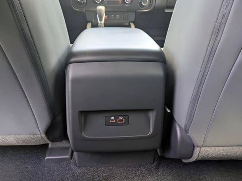 Used 2025 Nissan Frontier SV AWD/4WD image 22