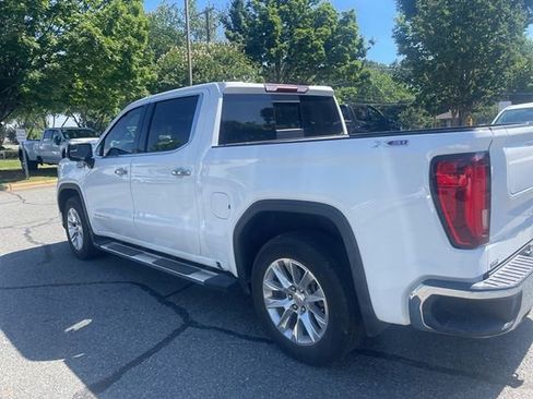 Used 2023 GMC Sierra 1500 SLT w/ SLT Premium Package AWD/4WD image 2