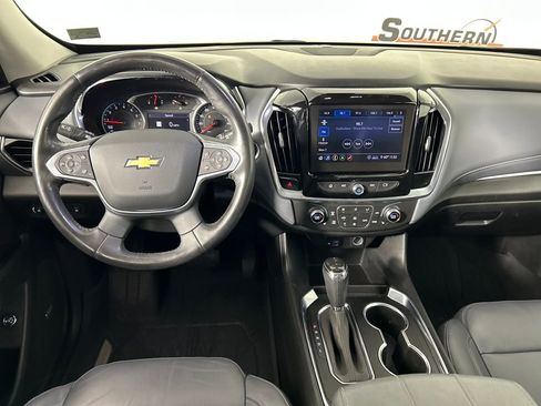 Used 2020 Chevrolet Traverse LT w/ LT Premium Package image 19