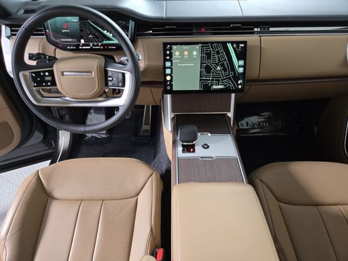 New 2025 Land Rover Range Rover SE image 4