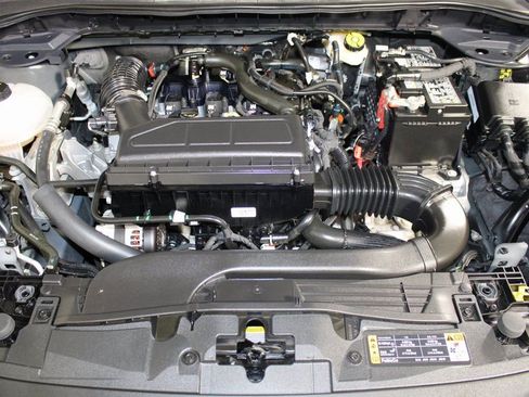 Certified 2025 Ford Escape ST-Line image 8