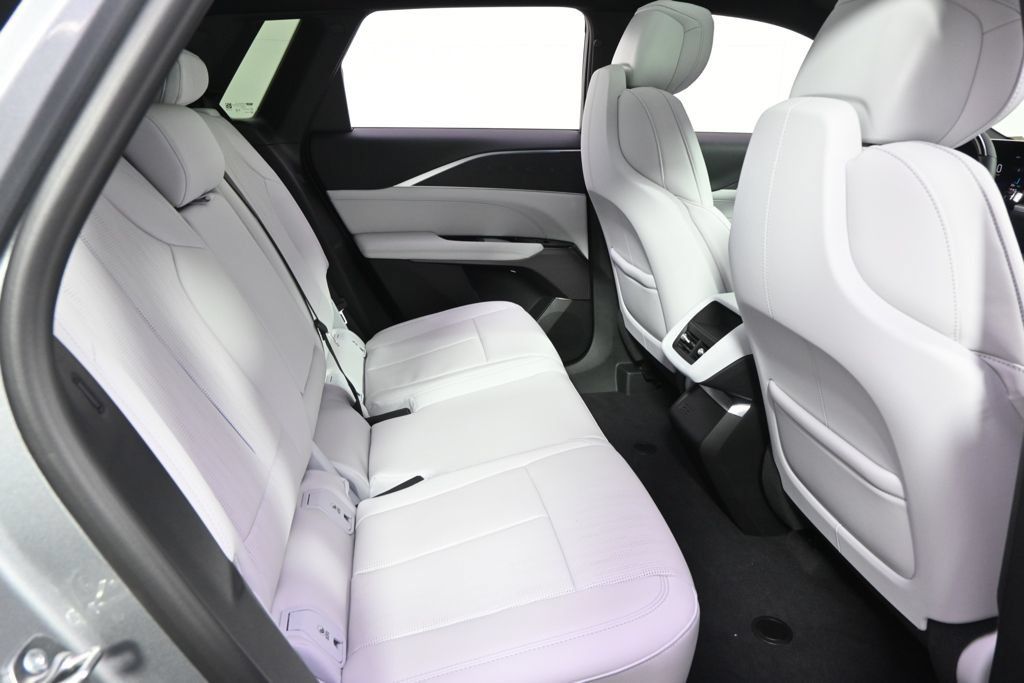 New 2026 Cadillac Lyriq Luxury w/ LPO, Floor Liner Package AWD/4WD image 18